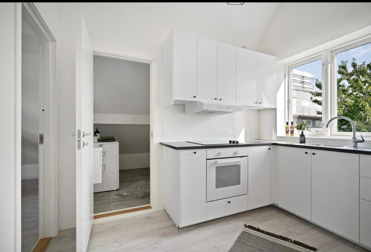 A Place To Stavanger, 3