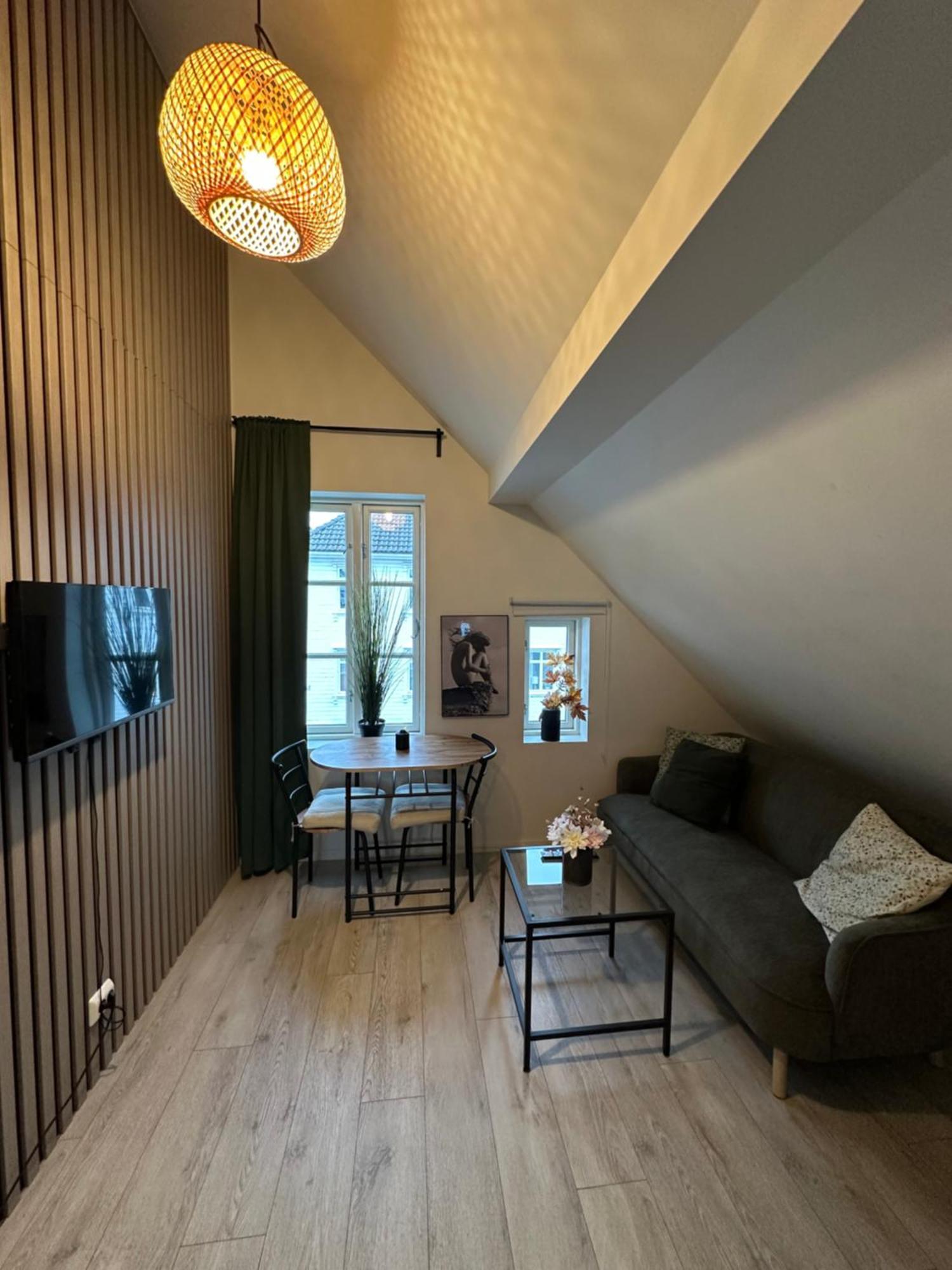 A Place To Stavanger, 3